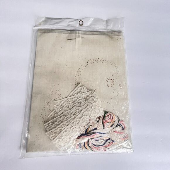 Huggables LITTLE LAMB #CW103 Candlewicking Pillow Kit Vintage 1983 NEW RARE - Picture 3 of 4